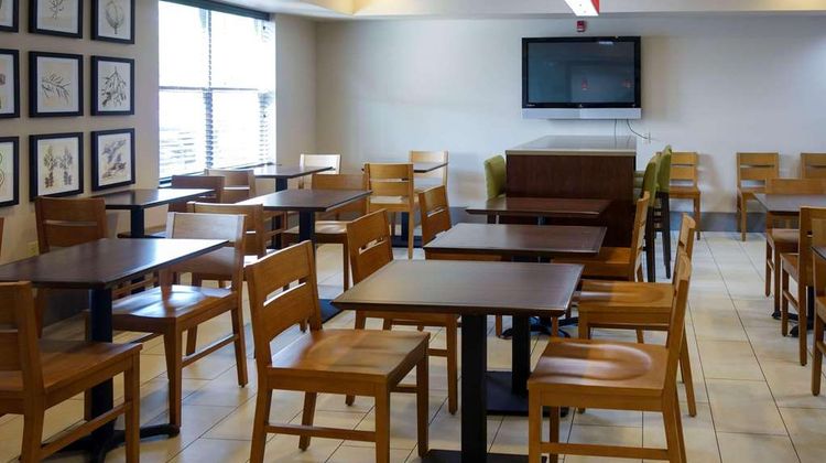 Country Inn & Suites by Radisson DC East Restaurant
