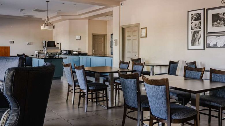 <b>Country Inn & Suites BWI Airport Baltimore Restaurant</b>. Images powered by <a href="https://iceportal.shijigroup.com/" title="IcePortal" target="_blank">IcePortal</a>.