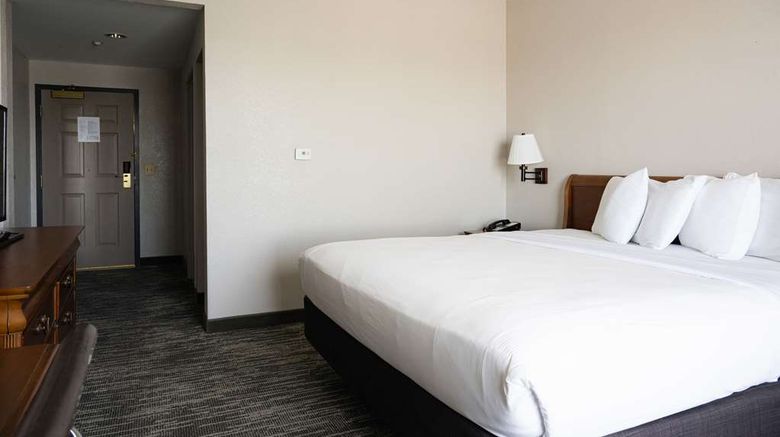 <b>Country Inn & Suites BWI Airport Baltimore Room</b>. Images powered by <a href="https://iceportal.shijigroup.com/" title="IcePortal" target="_blank">IcePortal</a>.