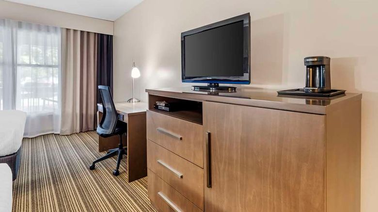 <b>Country Inn & Suites Annapolis Room</b>. Images powered by <a href="https://iceportal.shijigroup.com/" title="IcePortal" target="_blank">IcePortal</a>.