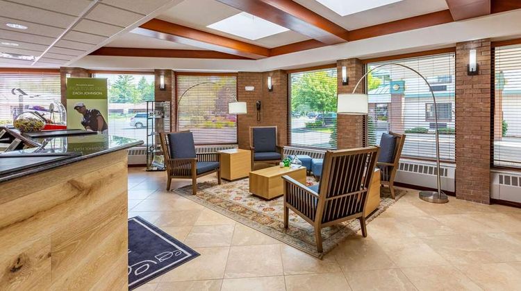 Country Inn & Suites Traverse City Lobby