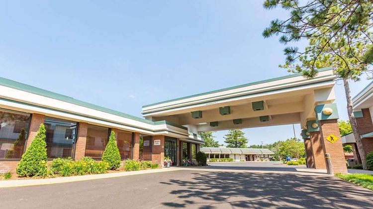 Country Inn & Suites Traverse City Exterior