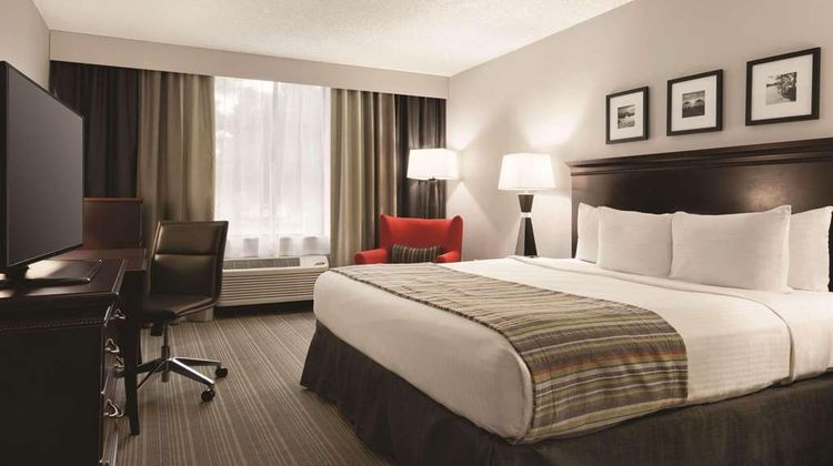 Country Inn & Suites Traverse City Room