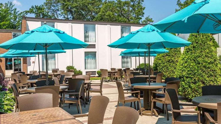Country Inn & Suites Traverse City Exterior