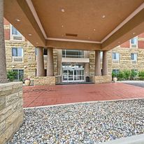 Country Inn & Suites Dearborn