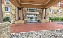Country Inn & Suites Dearborn