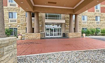 Country Inn & Suites Dearborn