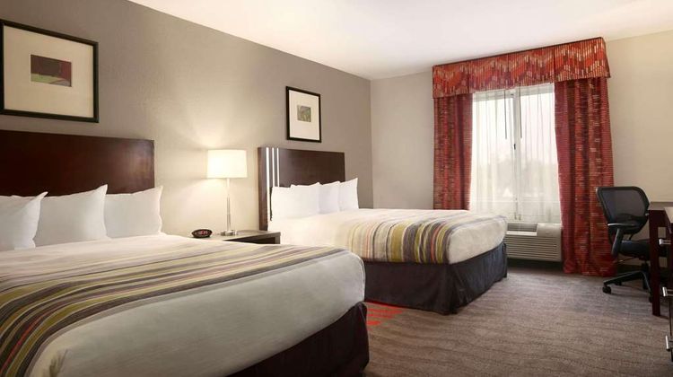 Country Inn & Suites Dearborn Room