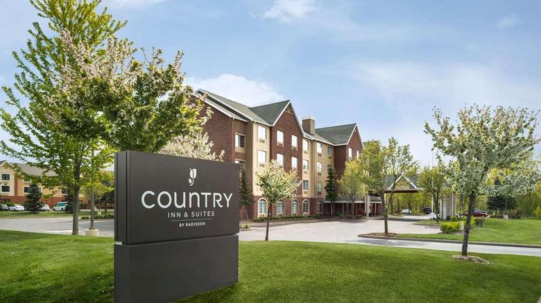 <b>Country Inn & Suites Novi Exterior</b>. Images powered by <a href="https://iceportal.shijigroup.com/" title="IcePortal" target="_blank">IcePortal</a>.