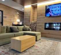 Country Inn & Suites Novi Lobby