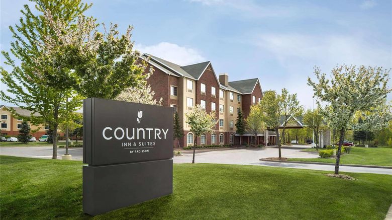 <b>Country Inn & Suites Novi Exterior</b>. Images powered by <a href="https://iceportal.shijigroup.com/" title="IcePortal" target="_blank">IcePortal</a>.