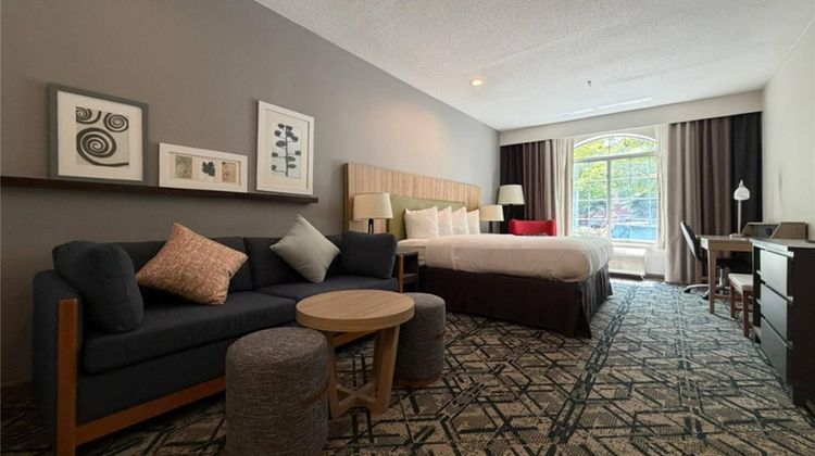 Country Inn & Suites Novi Suite