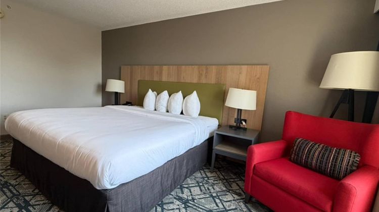 Country Inn & Suites Novi Room