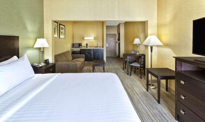 Country Inn & Suites Benton Harbor Room