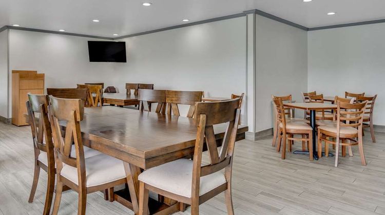 Country Inn & Suites Grand Rapids Airport Restaurant
