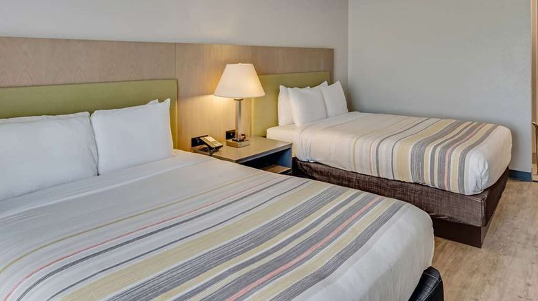 <b>Country Inn & Suites Grand Rapids Airport Room</b>. Images powered by <a href="https://iceportal.shijigroup.com/" title="IcePortal" target="_blank">IcePortal</a>.
