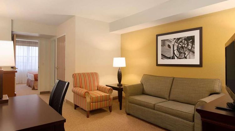 Country Inn & Suites Dundee Suite