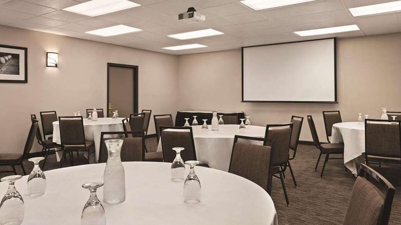 <b>Country Inn & Suites Woodbury Meeting</b>. Images powered by <a href="https://iceportal.shijigroup.com/" title="IcePortal" target="_blank">IcePortal</a>.