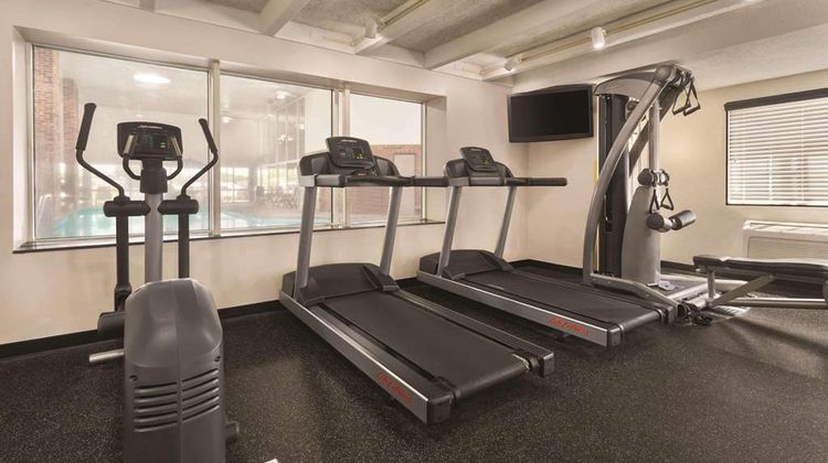 Country Inn & Suites Woodbury Health