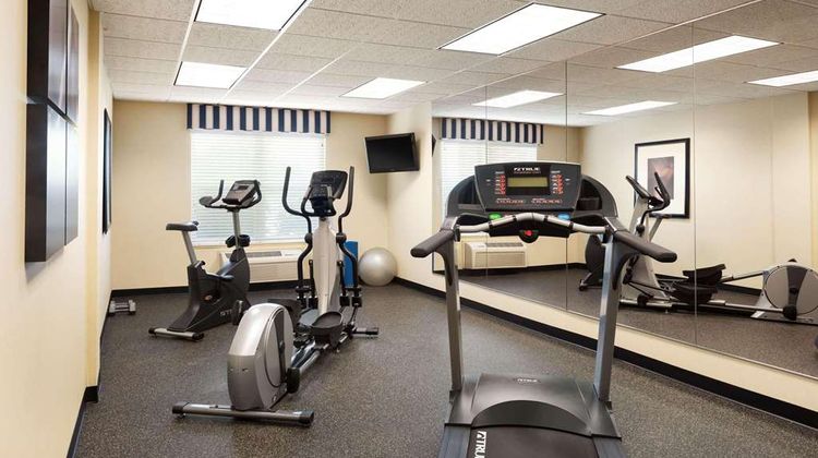Country Inn & Suites Shoreview Health
