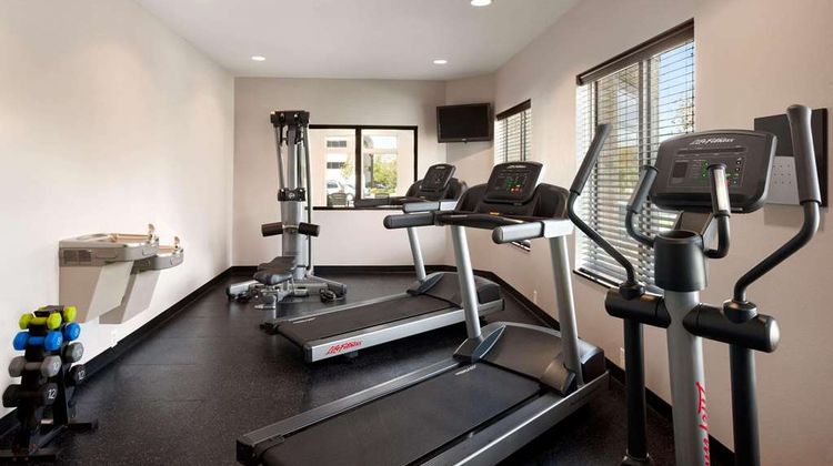 Country Inn & Suites Roseville Health
