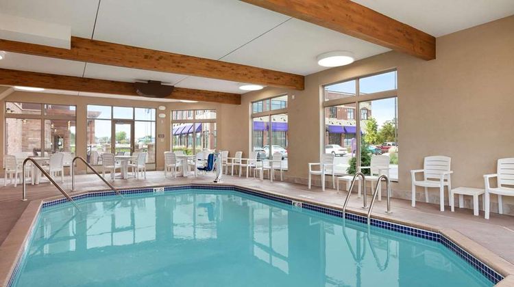 Country Inn & Suites Roseville Pool