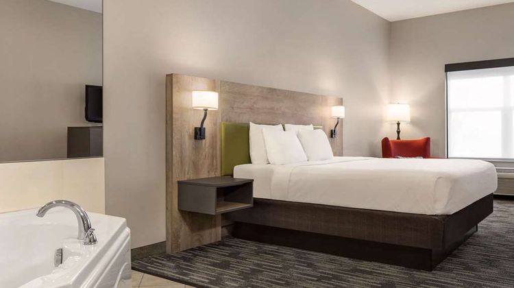 Country Inn & Suites St Cloud East Suite