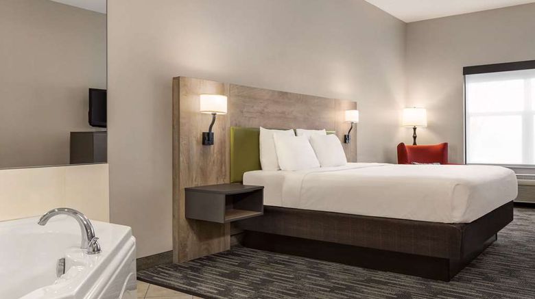 <b>Country Inn & Suites St Cloud East Suite</b>. Images powered by <a href="https://iceportal.shijigroup.com/" title="IcePortal" target="_blank">IcePortal</a>.