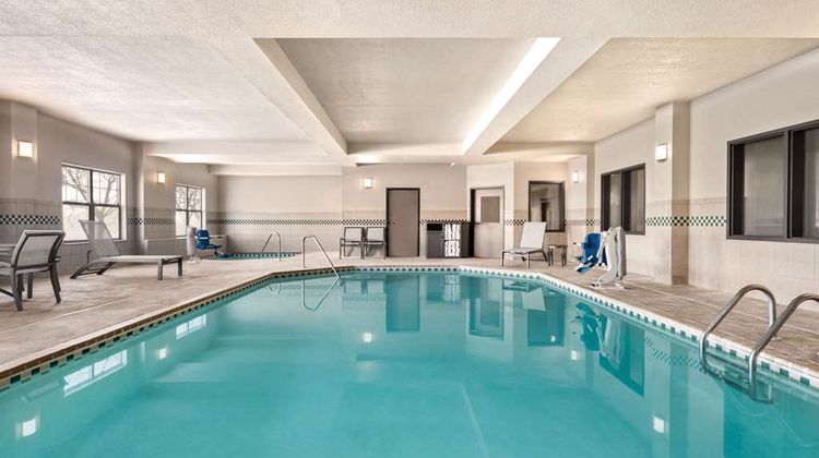 Country Inn & Suites St Cloud East Pool