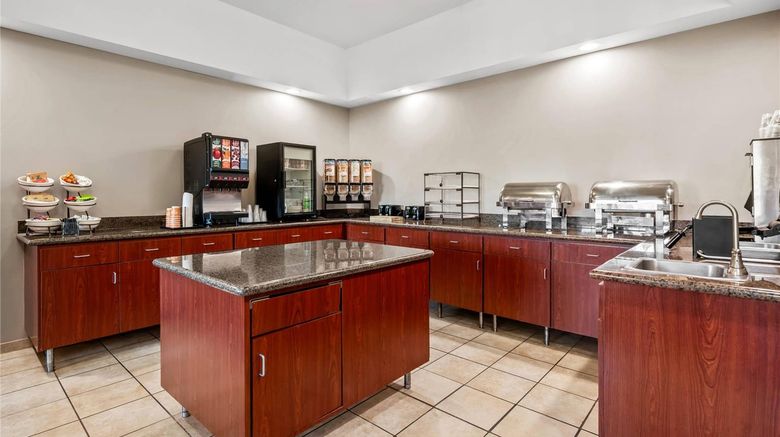 <b>Country Inn & Suites Red Wing Restaurant</b>. Images powered by <a href="https://iceportal.shijigroup.com/" title="IcePortal" target="_blank">IcePortal</a>.
