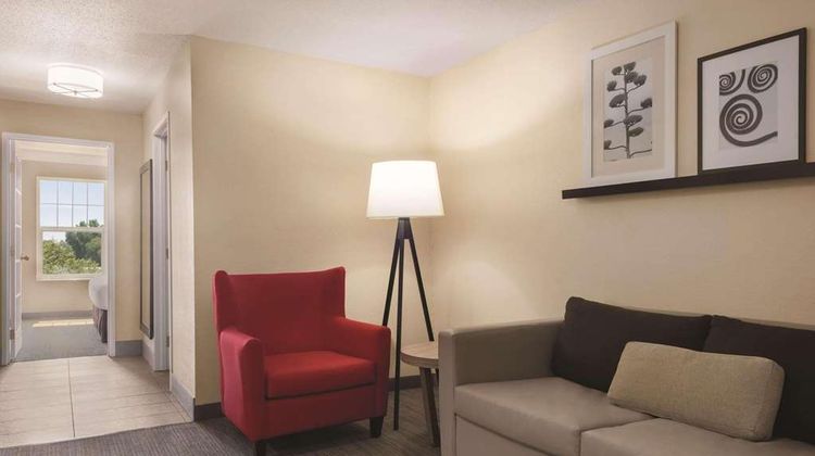 Country Inn & Suites Cottage Grove Suite