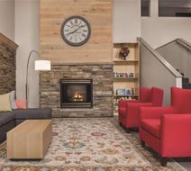 Country Inn & Suites Cottage Grove Lobby