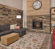 Country Inn & Suites Cottage Grove Lobby