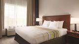 <b>Country Inn & Suites Willmar Suite</b>. Images powered by <a href="https://iceportal.shijigroup.com/" title="IcePortal" target="_blank">IcePortal</a>.