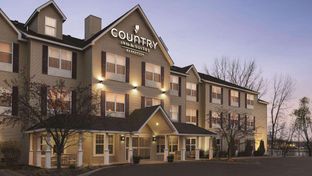 Country Inn & Suites Forest Lake