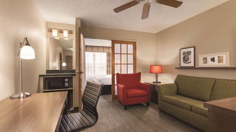 <b>Country Inn & Suites Forest Lake Room</b>. Images powered by <a href="https://iceportal.shijigroup.com/" title="IcePortal" target="_blank">IcePortal</a>.