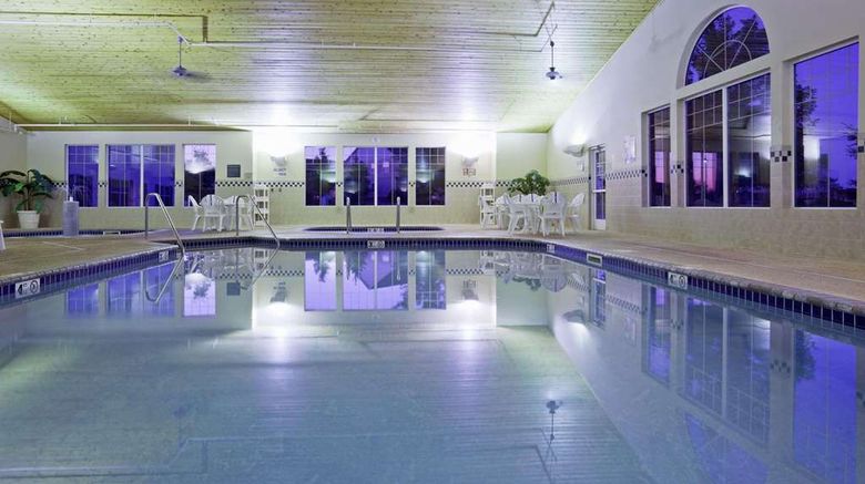 <b>Country Inn & Suites Albertville Pool</b>. Images powered by <a href="https://iceportal.shijigroup.com/" title="IcePortal" target="_blank">IcePortal</a>.