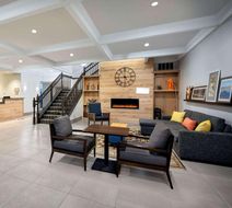 Country Inn & Suites Albertville Lobby