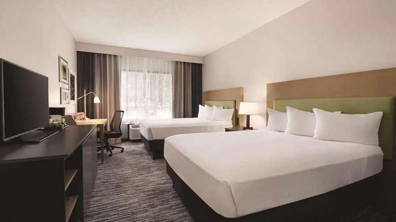 <b>Country Inn & Suites Detroit Lakes, MN Room</b>. Images powered by <a href="https://iceportal.shijigroup.com/" title="IcePortal" target="_blank">IcePortal</a>.