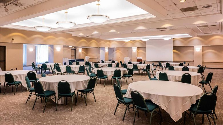 <b>Radisson Hotel Duluth Harborview Meeting</b>. Images powered by <a href="https://iceportal.shijigroup.com/" title="IcePortal" target="_blank">IcePortal</a>.