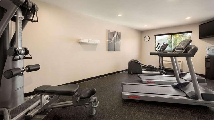 Country Inn & Suites Baxter Health