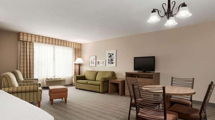 Country Inn & Suites Baxter Suite