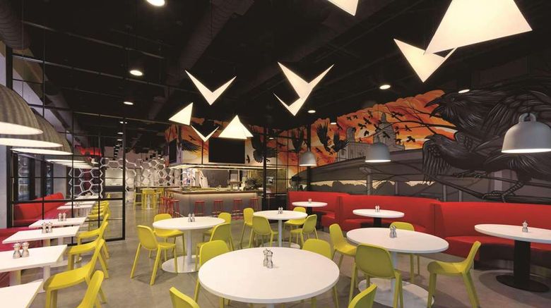 <b>Radisson Red Minneapolis Downtown Restaurant</b>. Images powered by <a href="https://iceportal.shijigroup.com/" title="IcePortal" target="_blank">IcePortal</a>.