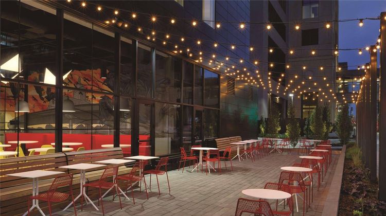 Radisson Red Minneapolis Downtown Restaurant