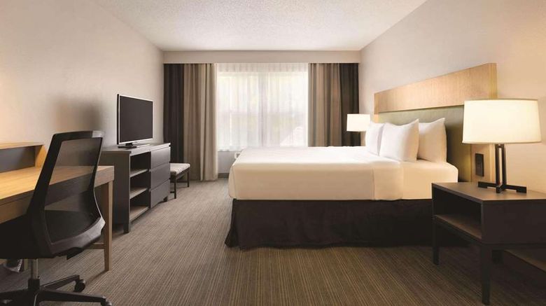 <b>Country Inn & Suites Brooklyn Center Suite</b>. Images powered by <a href="https://iceportal.shijigroup.com/" title="IcePortal" target="_blank">IcePortal</a>.