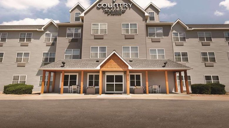 Country Inn  and  Suites Brooklyn Center Exterior. Images powered by <a href="https://iceportal.shijigroup.com" target="_blank" rel="noopener">Ice Portal</a>.