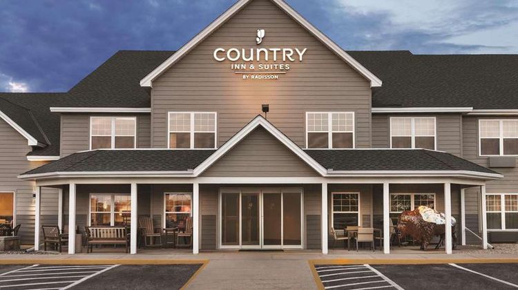 Country Inn & Suites Buffalo Exterior