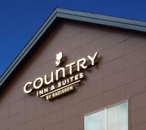 Country Inn & Suites Buffalo Exterior