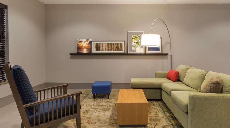 Country Inn & Suites Bloomington MOA Lobby