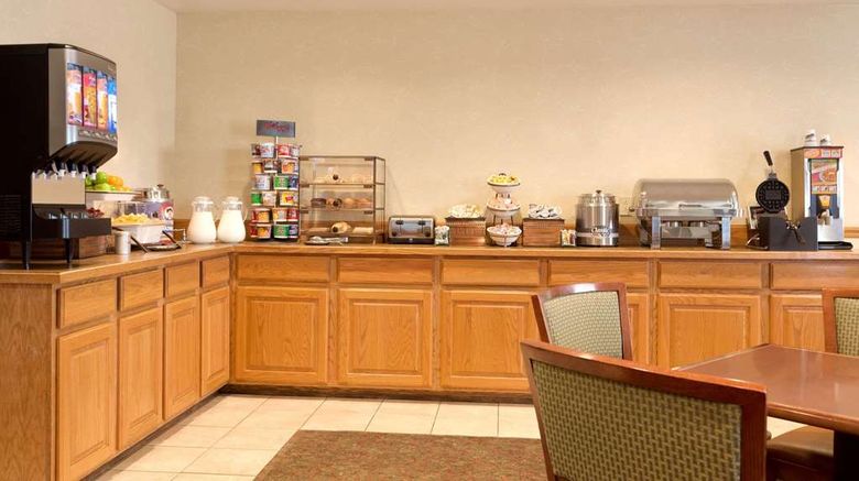 <b>Country Inn & Suites Nevada Restaurant</b>. Images powered by <a href="https://iceportal.shijigroup.com/" title="IcePortal" target="_blank">IcePortal</a>.